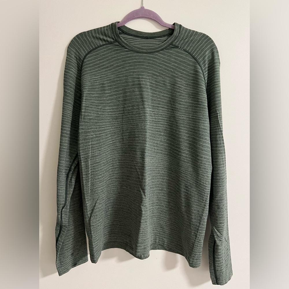 Men’s Green Lululemon Long Sleeve Shirt